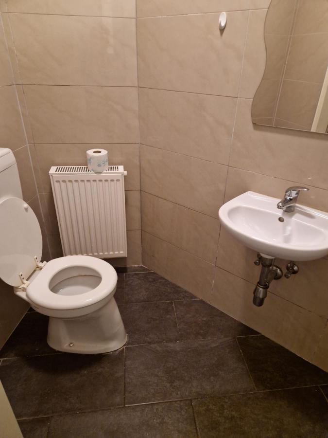 Klosterappartment Modling Exteriör bild