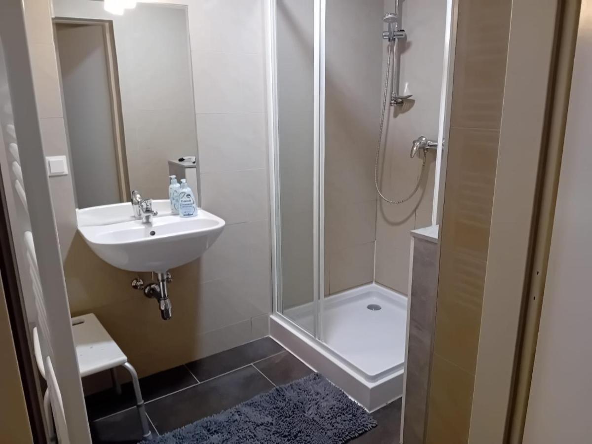 Klosterappartment Modling Exteriör bild